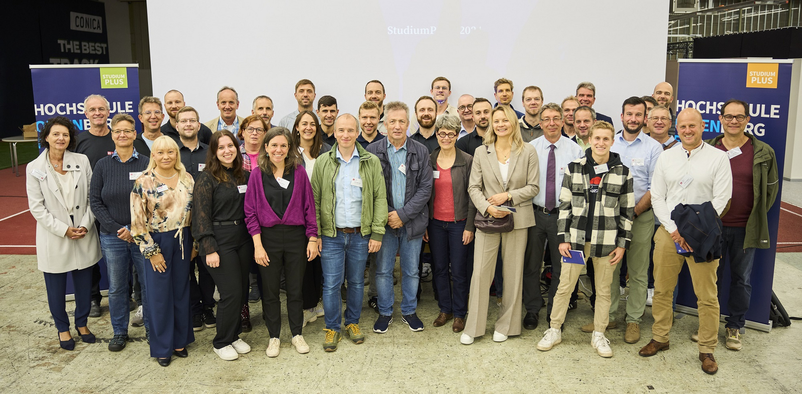 Gruppenfoto Netzwerktreffen StudiumPLUS 2024